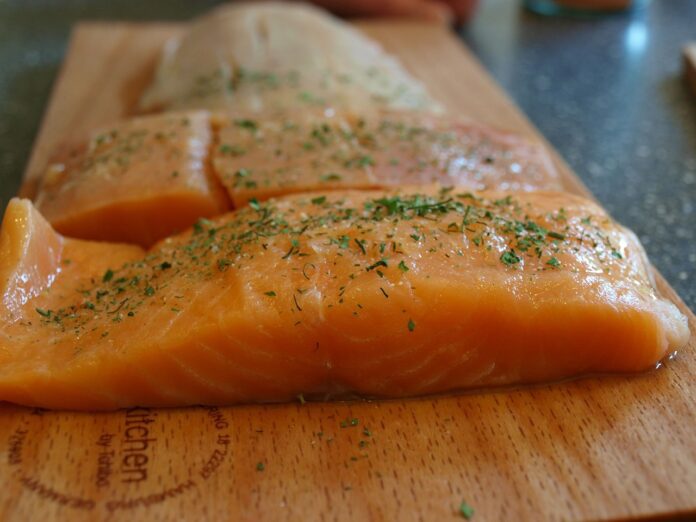 Salmone-trancio-condimento