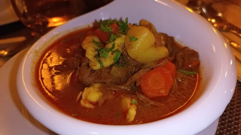 gulasch romeno