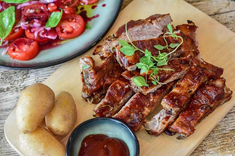 cucinare ribs di maiale