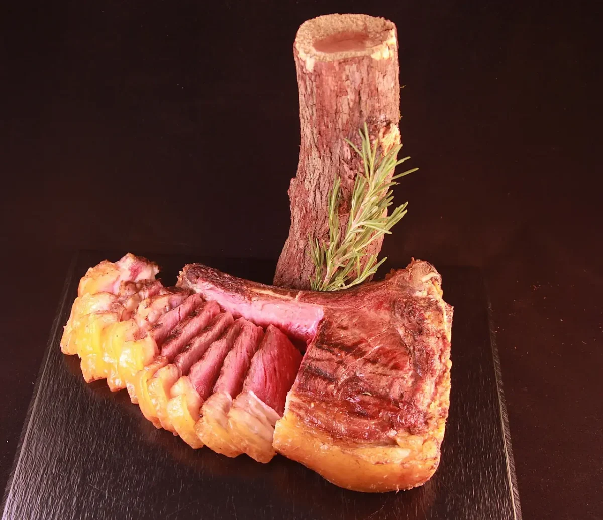 t bone steak grasso giallo